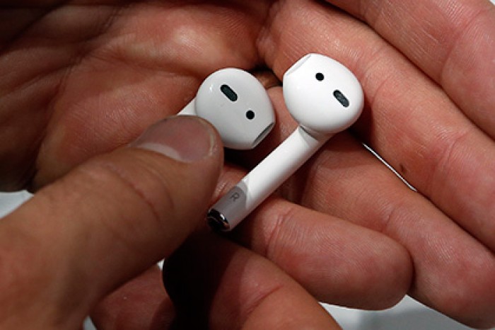 Apple разрешила искать потерянные наушники AirPods