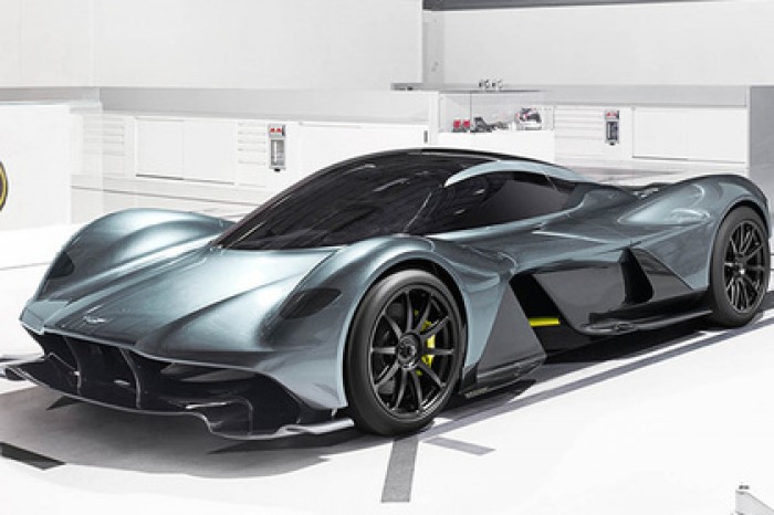 Aston Martin показал гиперкар AM-RB 001