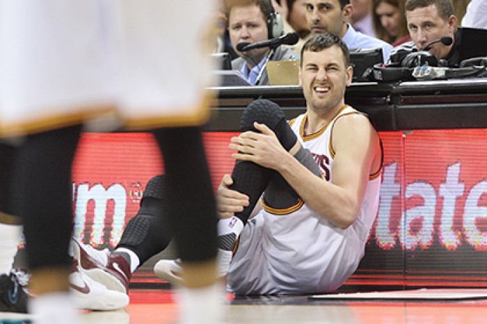 Австралиец сломал ногу через 58 секунд после дебюта в составе команды НБА