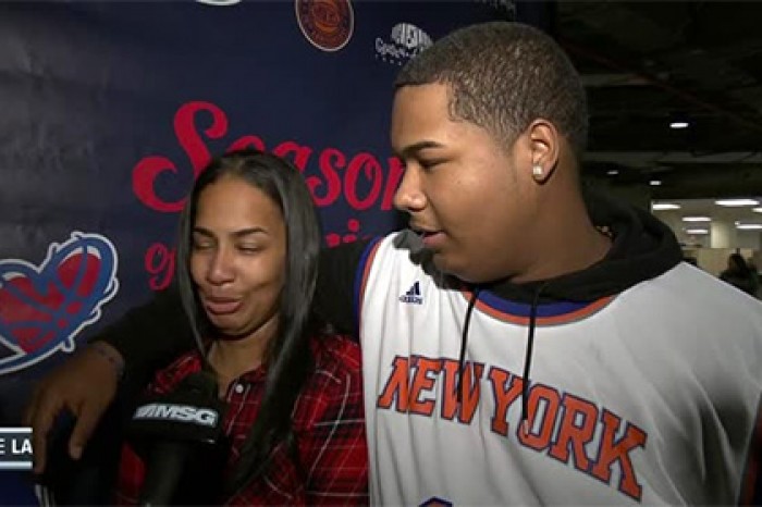 Баскетболист «Нью-Йорк Никс» Энтони подарил машину онкобольному подростку