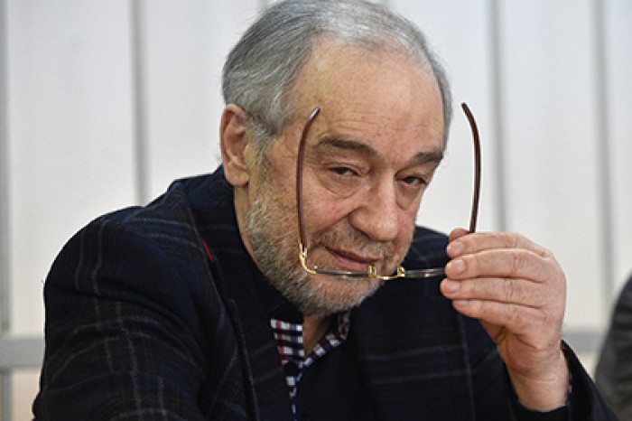 Бизнесмен Айрапетян осужден за хищение средств у матери бывшего сенатора