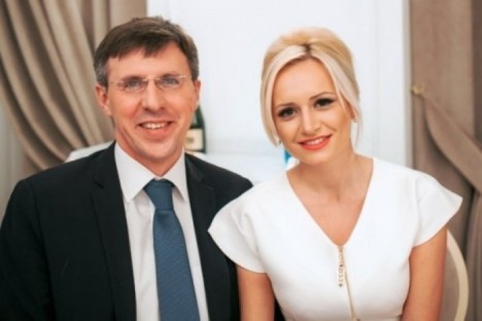 Блогер: Анишоара Логин бросила Киртоакэ, потому что он пьет и играет в азартные игры