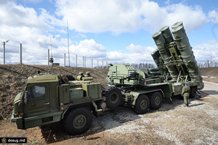 Блогеры опубликовали фото новейшей зенитной ракетной системы С-400 в Алжире