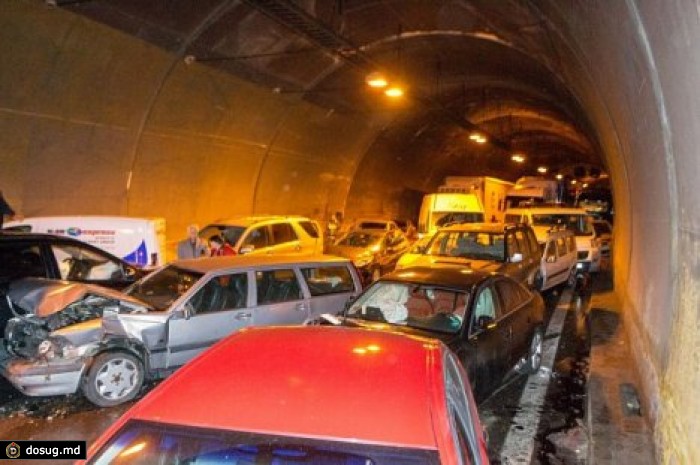 Болгария: в цепной аварии из 50-ти машин погибли трое