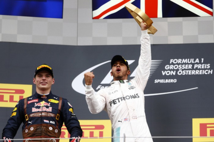 Британец Хэмилтон победил на этапе Гран-при «Формулы-1» в Австрии