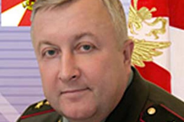 Бывшего замглавкома Внутренними войсками МВД заподозрили в получении взятки
