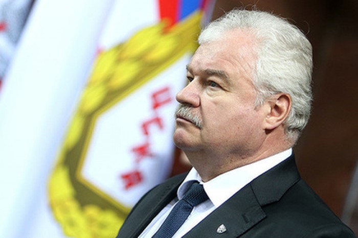 Бывший тренер сборной России прокомментировал замену хоккея на «Давай поженимся»