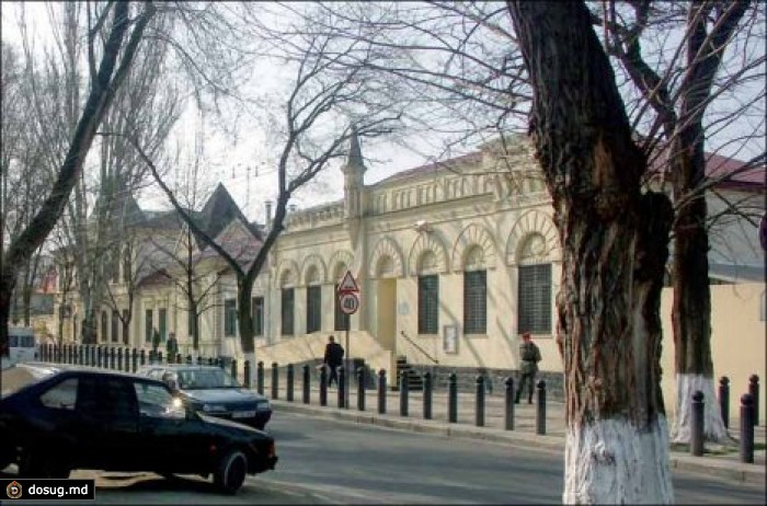 Cтоличные указатели: три названия одной улицы