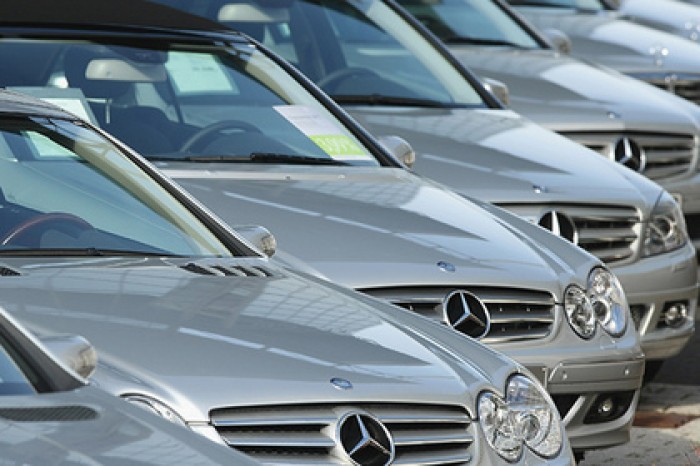 Daimler AG отзовет миллион машин из-за дефекта предохранителя