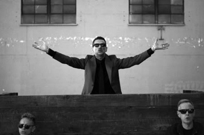 Depeche Mode выпустили клип на Where's the Revolution в гамме «Города грехов»