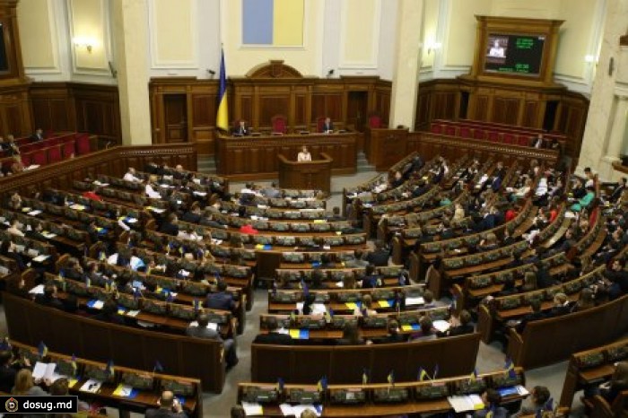 Депутаты Верховной Рады увеличили себе зарплаты