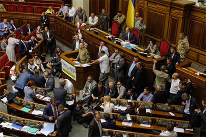 Депутаты Рады спели Гройсману гимн Украины и разошлись отдыхать