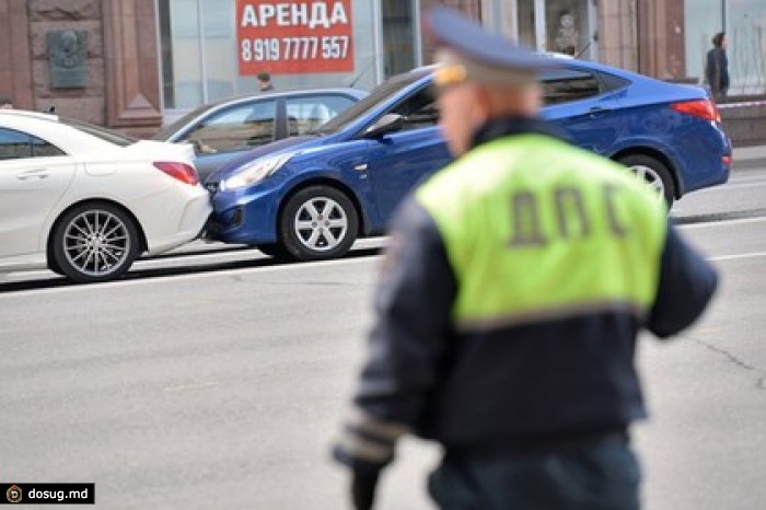 Два московских полицейских задержаны за взятку в 120 тысяч рублей