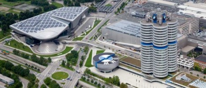 Два пьяных поляка нанесли ущерб BMW почти на миллион евро