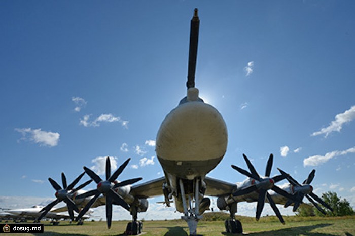 Двое членов экипажа разбившегося Ту-95МС погибли