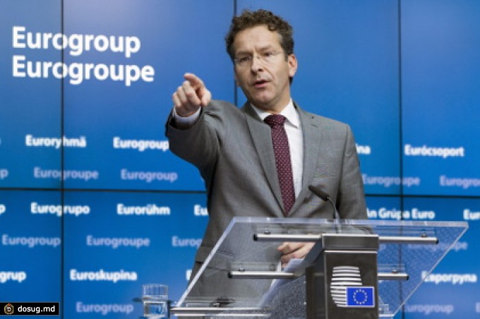 Еврогруппа отказалась продлить программу помощи Греции