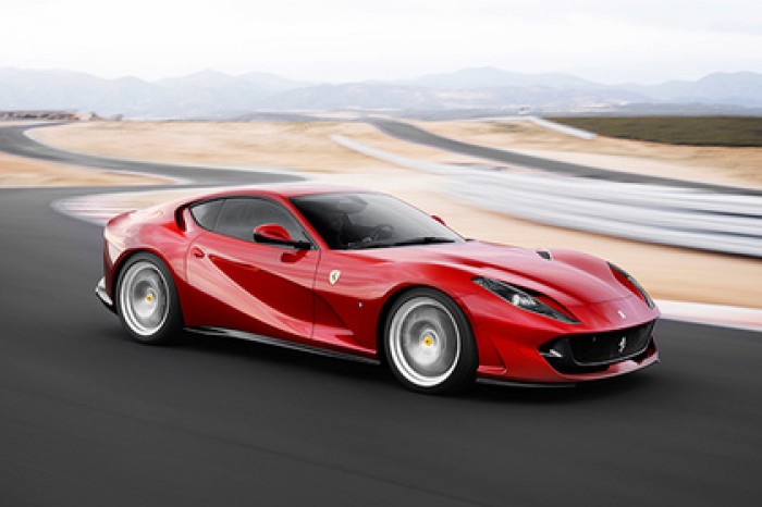 Ferrari показала новое 800-сильное купе 812 Superfast