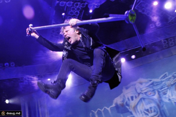 Фронтмен Iron Maiden займется продажей самолетов