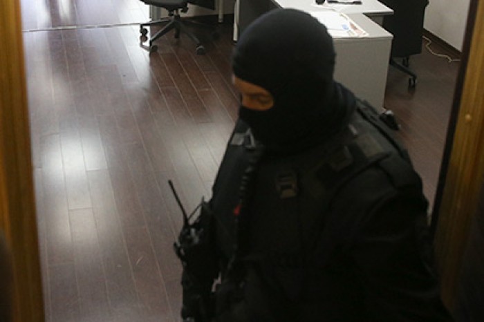 ФСБ провела еще один обыск в рамках дела о контрабанде алкоголя