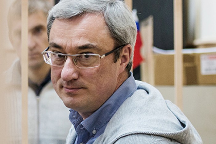 Гайзер пожаловался на запретившего видеться с детьми следователя