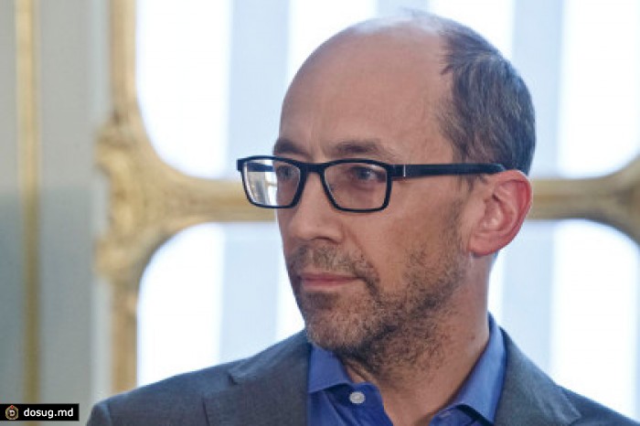 Глава Twitter Дик Костоло решил уйти в отставку