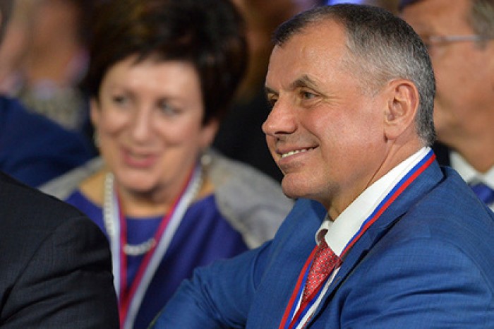 Глава Крымского парламента предложил увольнять на зиму директоров домов культуры