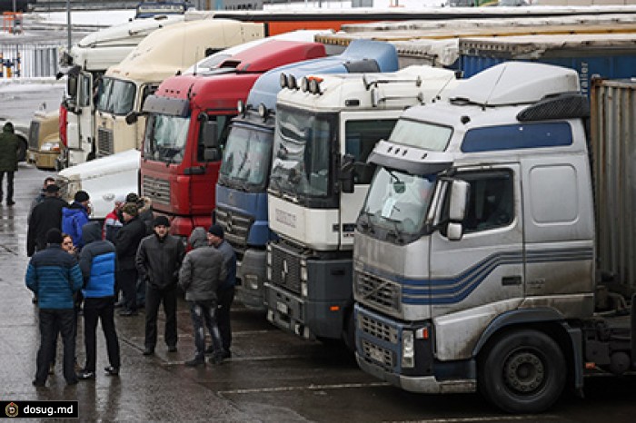 Госдума снизила штрафы для большегрузов