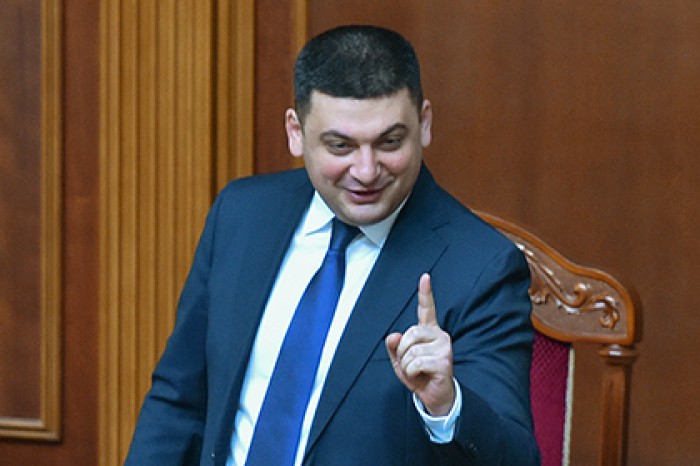 Гройсман пригрозил Сбербанку адекватным ответом на признание паспортов ДНР и ЛНР