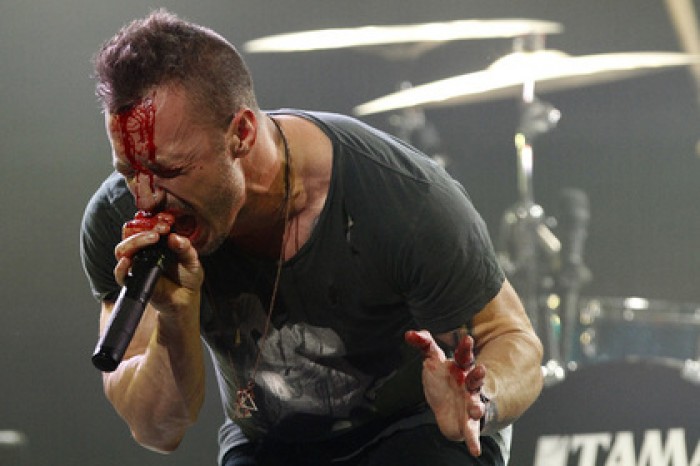 Группа The Dillinger Escape Plan попала в аварию в Польше