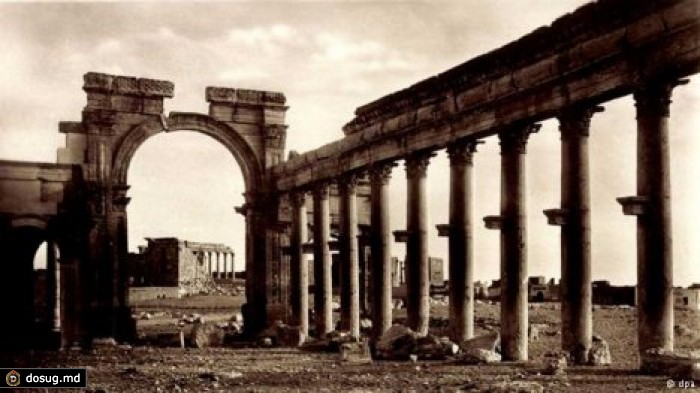 Исламисты взорвали Триумфальную арку в Пальмире