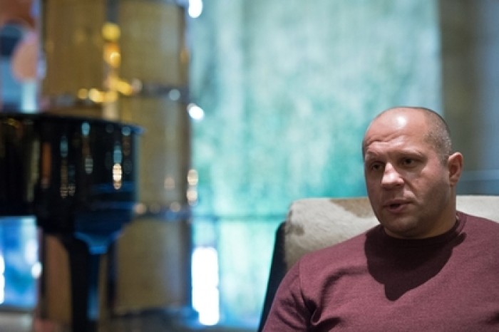 Источник рассказал о версиях нападения на дочь Емельяненко