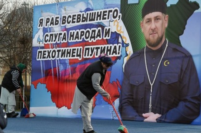 Кадыров вручил оставшимся без медалей чеченским олимпийцам ключи от иномарок