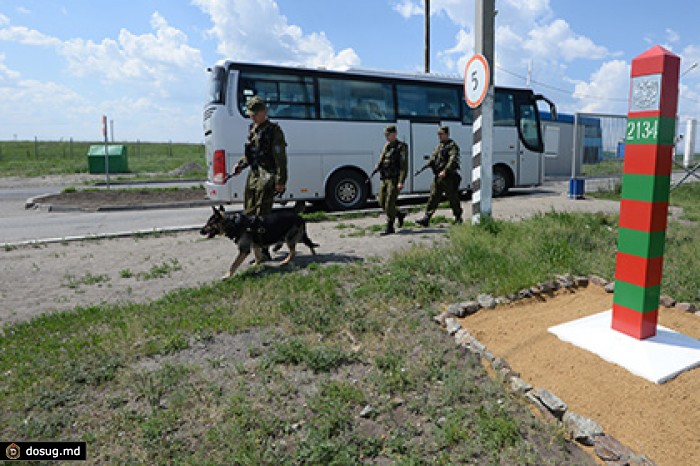 Казахстанец попытался въехать в Россию со стельками из марихуаны