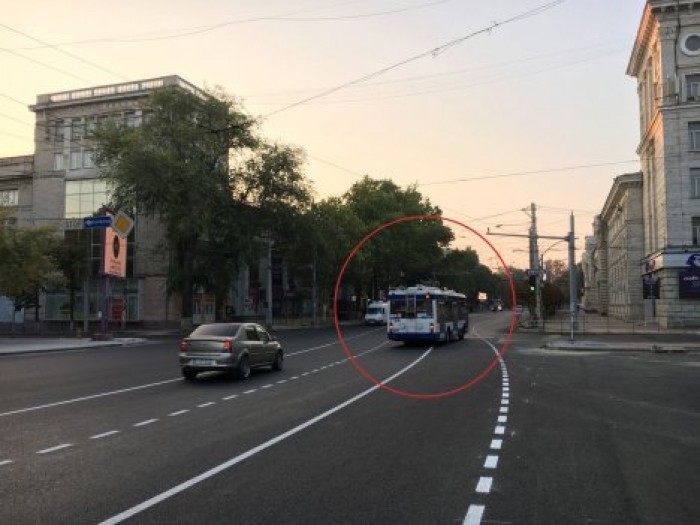 Кривая разметка в центре Кишинева