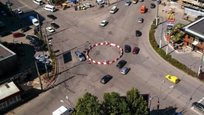 Круговое движение организуют на перекрестках улиц Каля Орхеюлуй, Соколень и Студенческой
