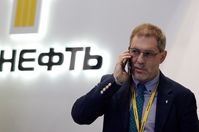 Леонтьев усомнился в озвученных СМИ планах «Роснефтегаза» разместить средства