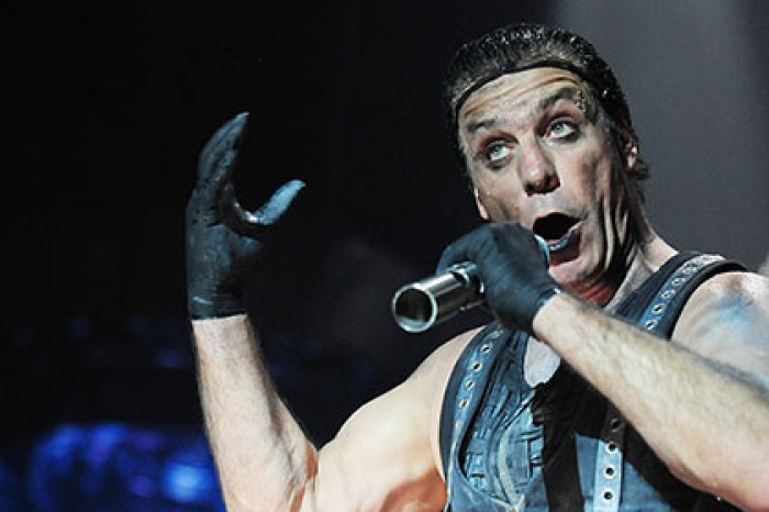 Лидер Rammstein приедет в Москву ради своих стихов