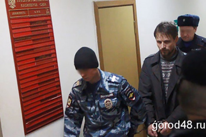 Липецких супругов обвинили в сексуальном насилии и избиении дочери до смерти
