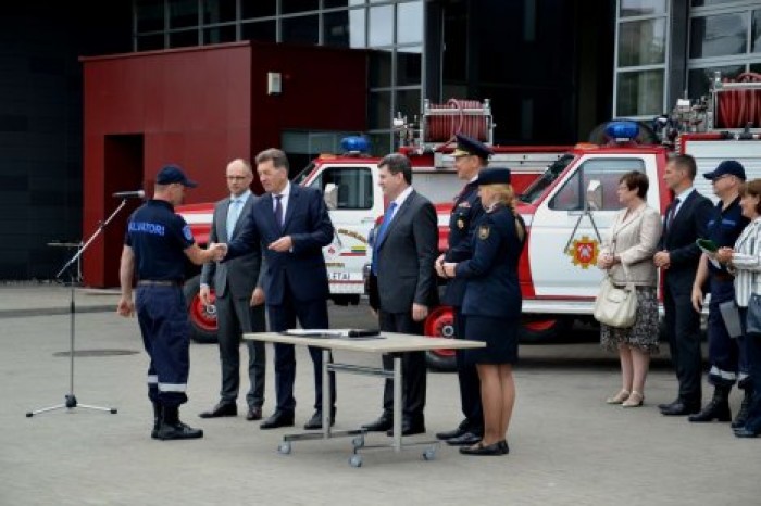 Литва дарит Молдове 10 пожарных машин