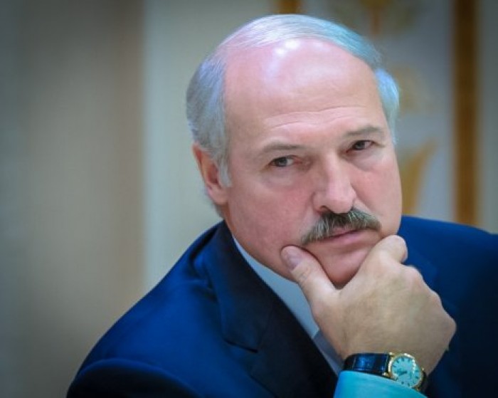 Лукашенко потребовал от белорусов "ужаться во всем"