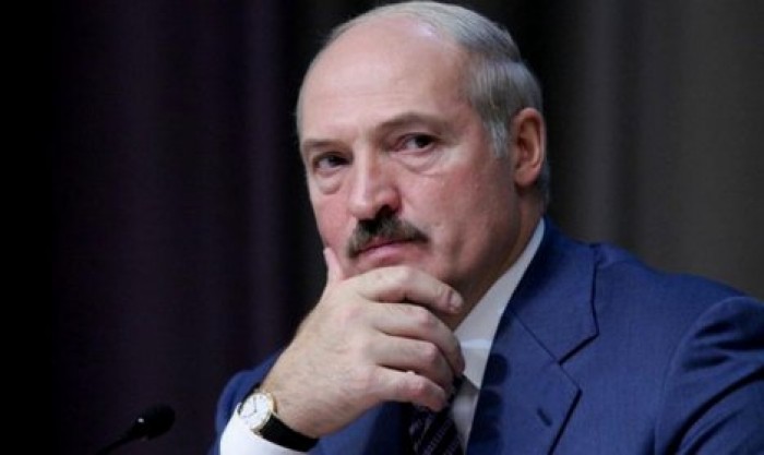 Лукашенко обещает разобраться с функционерами, которые немножко зажирели