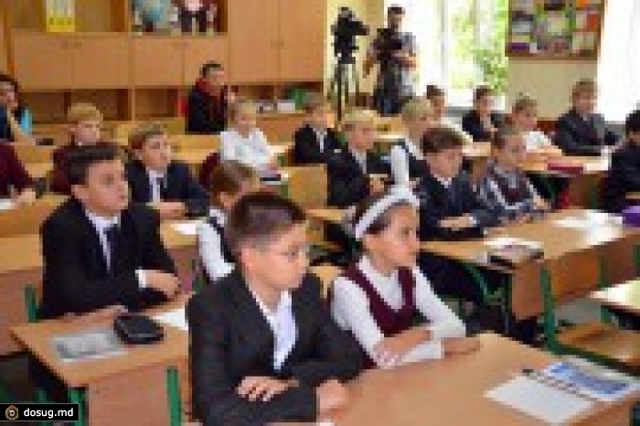 Малоимущие семьи получат к началу нового учебного года материальную помощь