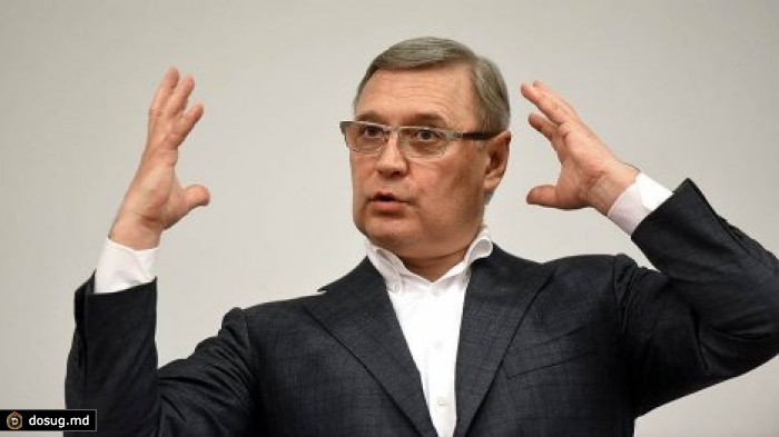Машину российского оппозиционера закидали яйцами