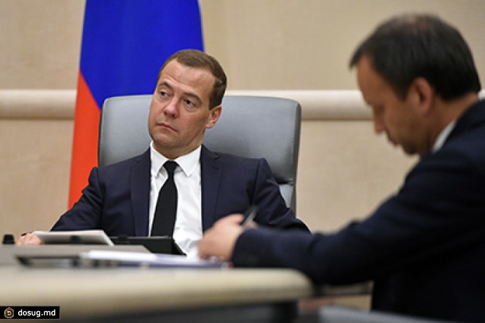 Медведев потребовал от министров найти неэффективные расходы