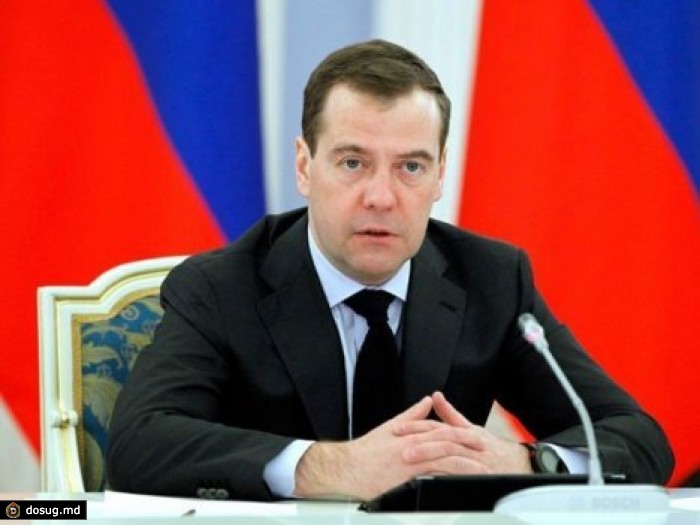 Медведев: Россия - за целостность Украины, но без Крыма