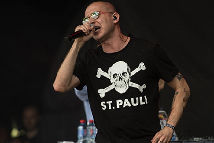 Микстейп Oxxxymiron попал в чарты российского iTunes