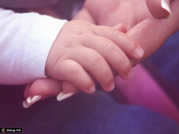 Молдавской девочке, родившейся в Крыму, 8 месяцев не могут оформить документы