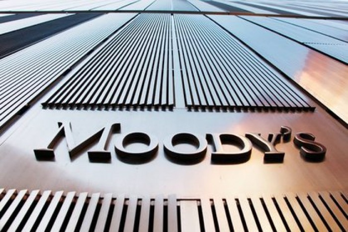 Moodys улучшило прогноз рейтингов России до стабильного