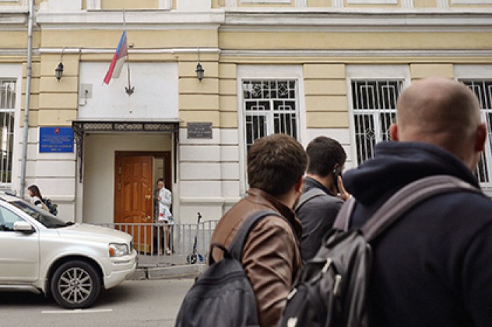 Мосгорсуд признал законным решение о заочном аресте педагога Меерсона