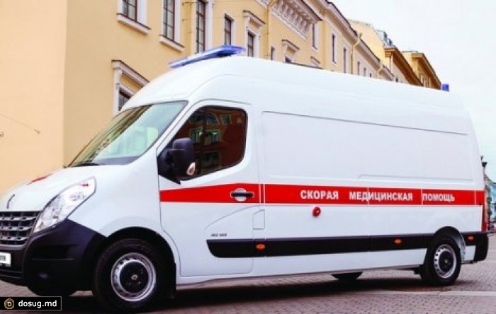 Мужчина в отсутствие жены разгромил квартиру, выбросил мебель в окно и умер